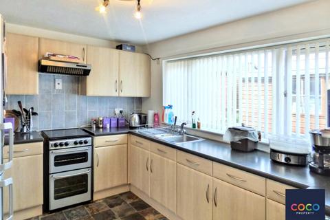 3 bedroom semi-detached house to rent, Portland, Dorset DT5