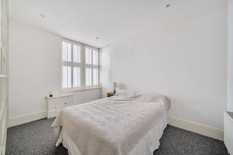 2 bedroom flat for sale, Percy Road, Shepherd's Bush, London, W12