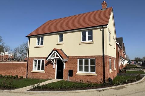 3 bedroom detached house for sale, Robin Close, Attleborough