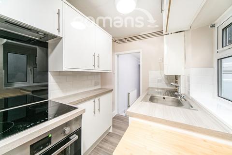 undefined, Blenheim Gardens, Reading, RG1