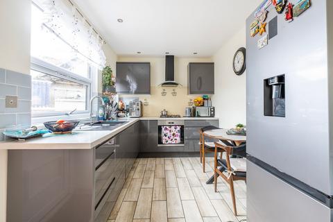 3 bedroom end of terrace house for sale, Sturdee Avenue, Great Yarmouth