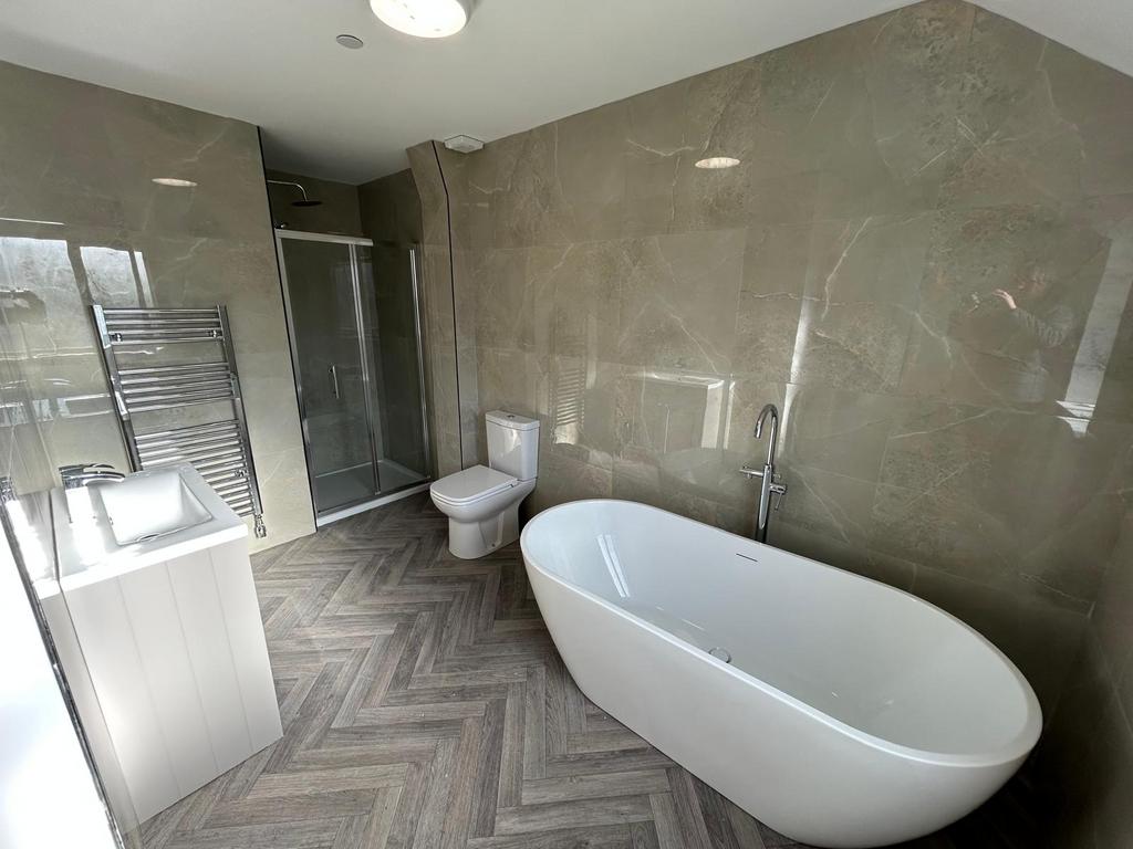 Large Family Bathroom