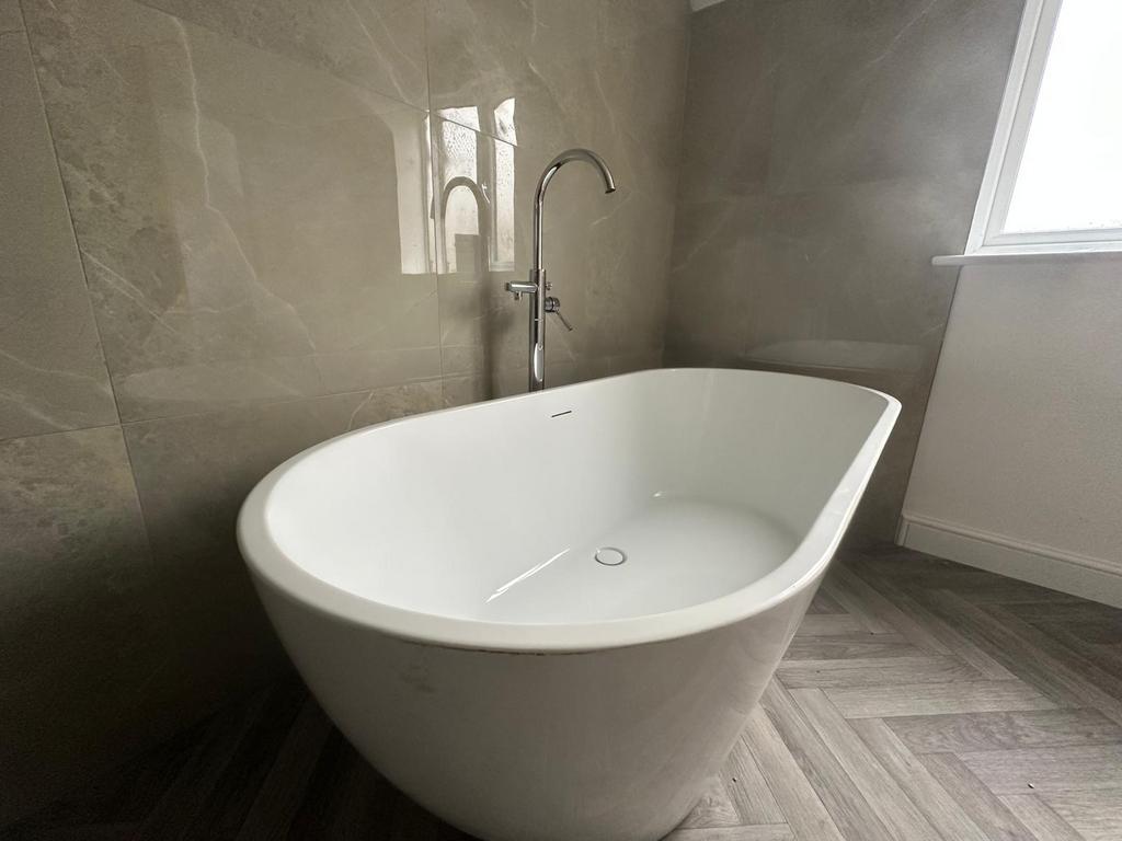Large Family Bathroom