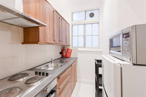 4 bedroom flat to rent, Queens Gate, South Kensington, London, SW7