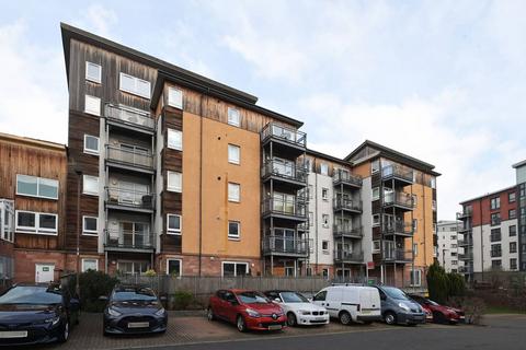 undefined, 9/15 Albion Gardens, Edinburgh, EH7 5NP