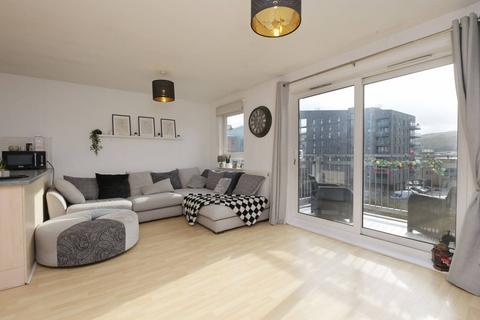 undefined, 9/15 Albion Gardens, Edinburgh, EH7 5NP