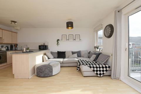 undefined, 9/15 Albion Gardens, Edinburgh, EH7 5NP