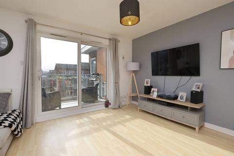 undefined, 9/15 Albion Gardens, Edinburgh, EH7 5NP