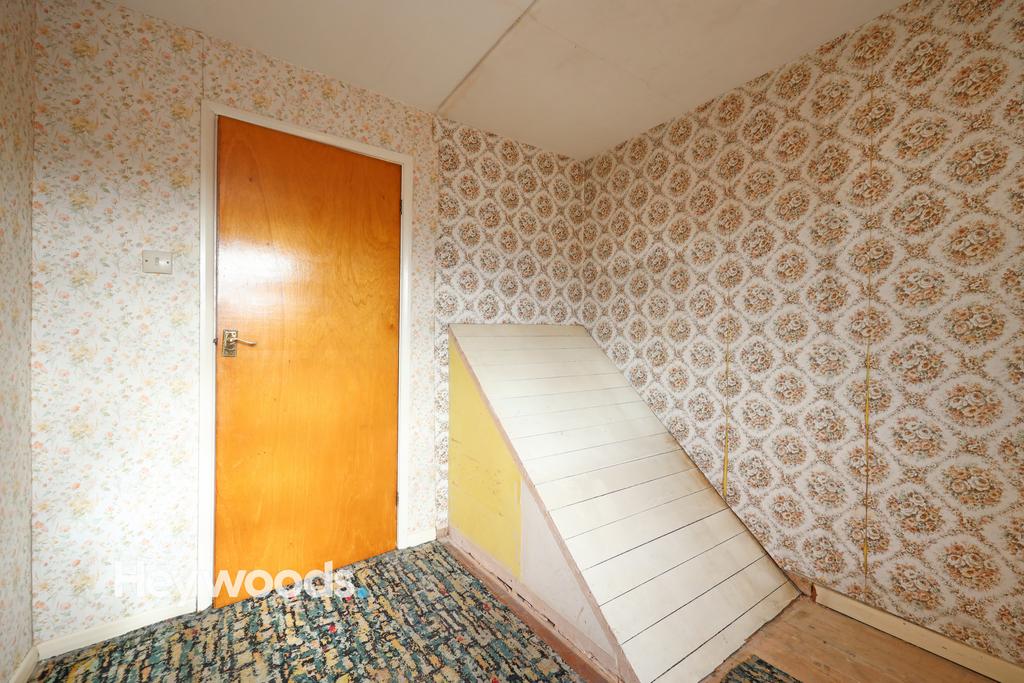 099 a5693