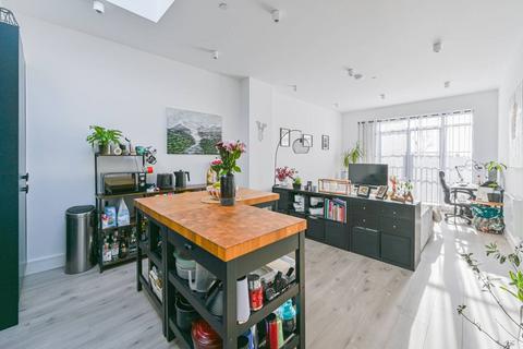 1 bedroom flat to rent, Mitcham Lane, Streatham, London, SW16