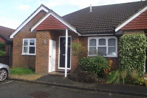 undefined, Furze Close, Aldershot GU12