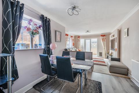 undefined, Headley Road, Woodley, Reading