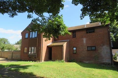 Studio to rent, Weston Way, NEWMARKET
