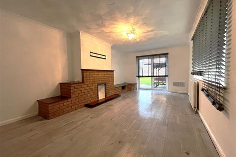 3 bedroom bungalow to rent, Elm Low Road, Wisbech