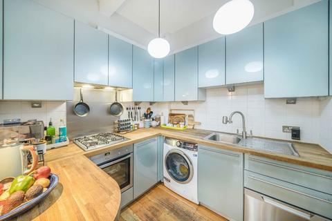 2 bedroom flat for sale, Thornton Avenue, London SW2