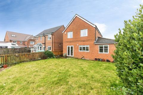 4 bedroom detached house for sale, Windsor Oval, Tingley, Wakefield