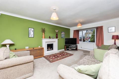 4 bedroom detached house for sale, Windsor Oval, Tingley, Wakefield