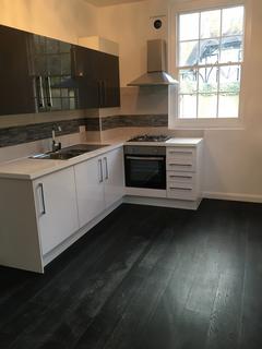 1 bedroom flat to rent, Ravenscourt, Fishponds Rd, Keston, BR2