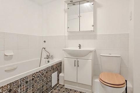 undefined, Bath Road, Slough, Berkshire, SL1 3SL