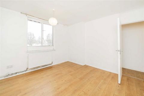 2 bedroom flat for sale, Smithy Street, London E1