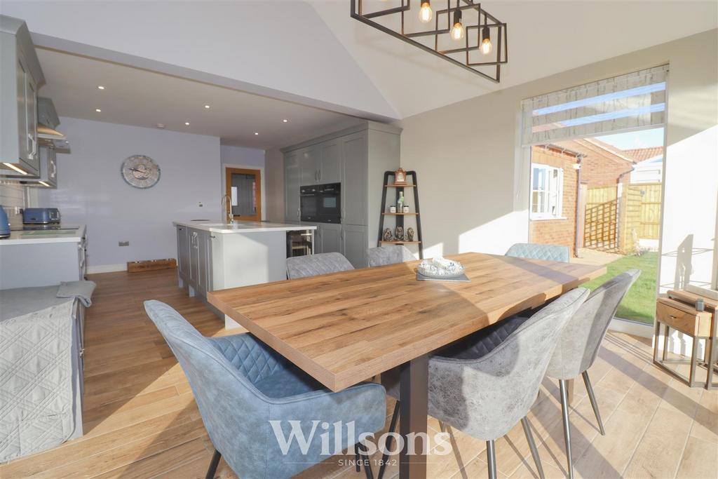 Dining Kitchen