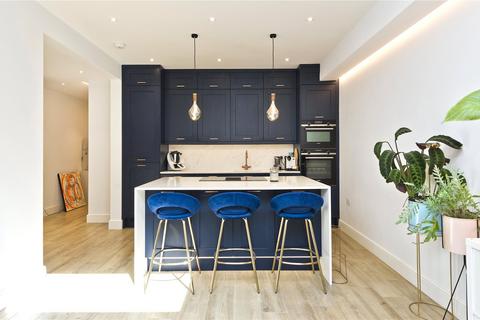 2 bedroom flat to rent, Bolingbroke Road, London, W14