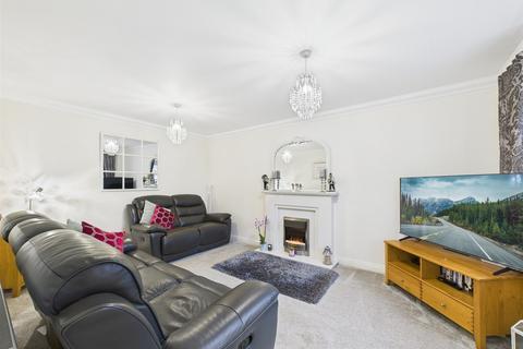 4 bedroom link detached house for sale, Priory Close, Nafferton, YO25 4AT