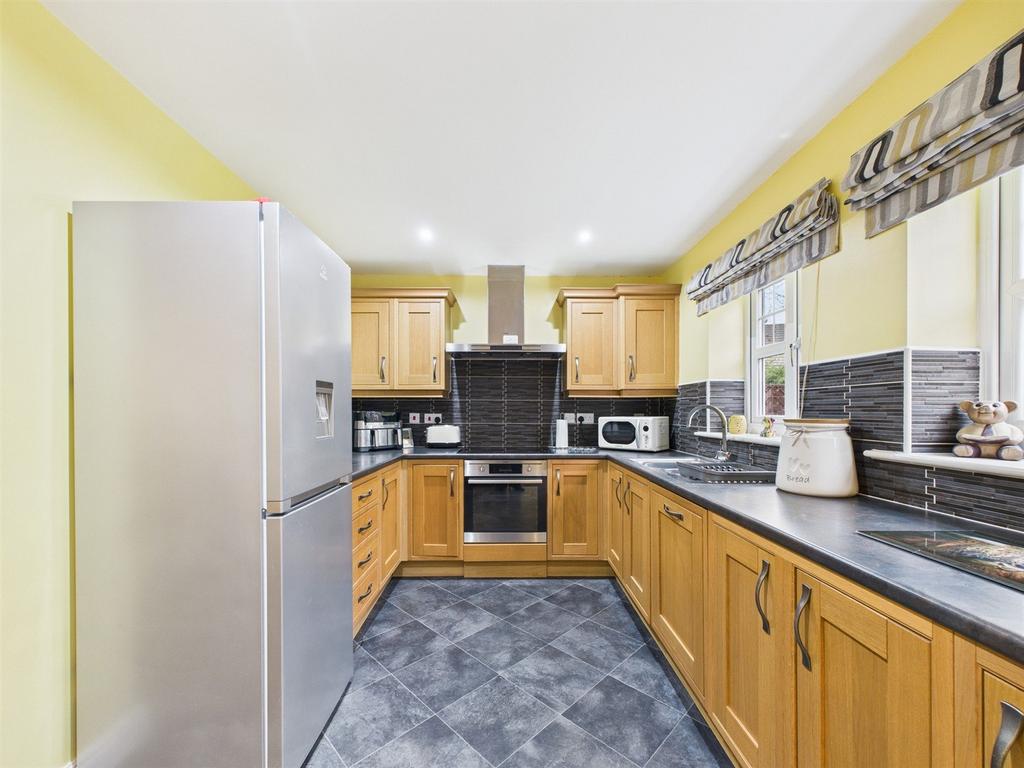 Kitchen/Dining Area