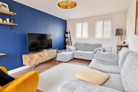 4 bedroom semi-detached house for sale, Pioneer Way, Bicester