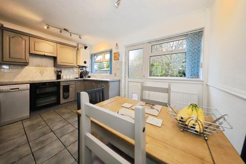 3 bedroom semi-detached house for sale, Mallory Drive, Kidderminster