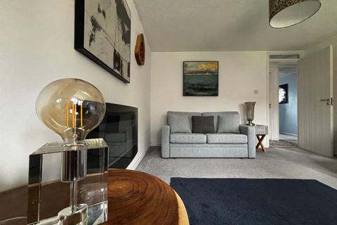 2 bedroom flat for sale, Marlborough Road, Swindon SN3
