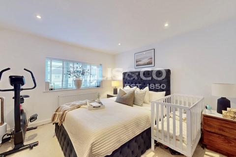 undefined, Locarno Road, Greenford, UB6