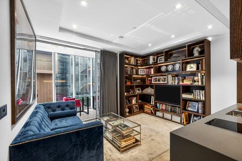 1 bedroom apartment for sale, 8 Circus Road West, London, SW11