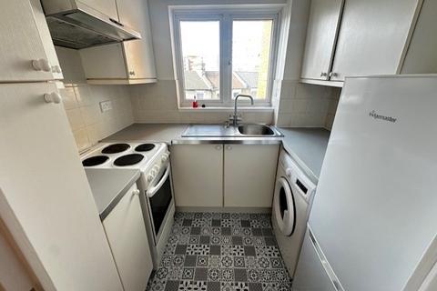 1 bedroom apartment to rent, John Silkin Lane, London SE8
