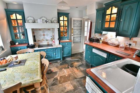 3 bedroom detached bungalow for sale, Holt Road, Mannington, Wimborne, BH21 7JZ