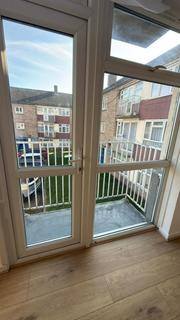 2 bedroom flat to rent, Enfield, EN3