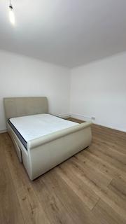 2 bedroom flat to rent, Enfield, EN3