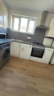 2 bedroom flat to rent, Enfield, EN3