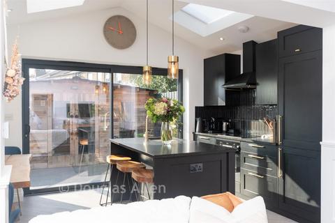 undefined, The Windsors, Buckhurst Hill IG9
