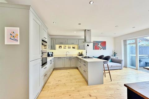 4 bedroom detached house for sale, Newtown Road, Verwood, Dorset, BH31