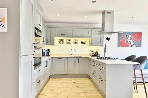 4 bedroom detached house for sale, Newtown Road, Verwood, Dorset, BH31