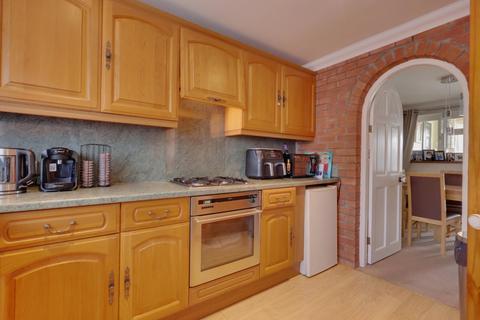 3 bedroom terraced house for sale, Hampage Green, Havant