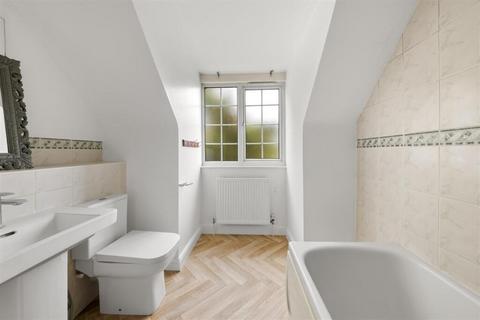 4 bedroom detached house for sale, Clifford Gardens, Hayes