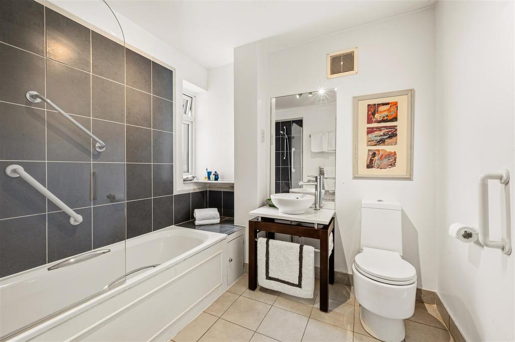 1, Hayes Court-16.jpg