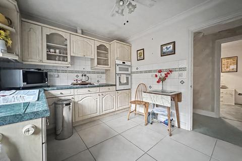 3 bedroom detached bungalow for sale, Telscombe Road, Peacehaven, BN10 7UA