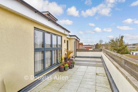 2 bedroom flat for sale, High Street, Barkingside, Ilford, Essex