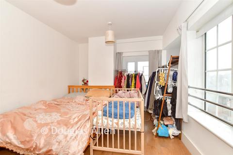 2 bedroom flat for sale, 61-63 High Street, Ilford IG6