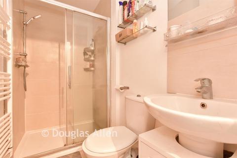 2 bedroom flat for sale, 61-63 High Street, Ilford IG6