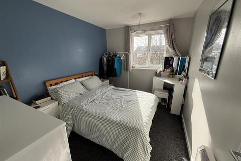 undefined, Caernarvon Close, Burton-On-Trent DE13