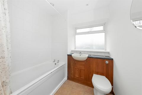 2 bedroom apartment for sale, Tupwood Lane, Caterham CR3